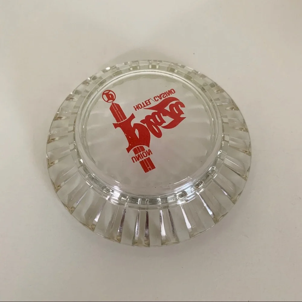 Vintage 80’s  plaza hotel ash tray